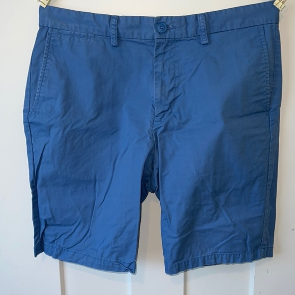 Like New Blue Old Navy Men’s Shorts Size 33